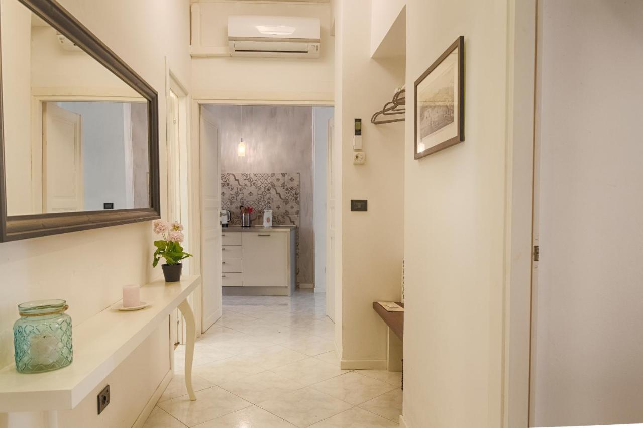 Mihaela Apartment - Charme Near The Station トリエステ エクステリア 写真